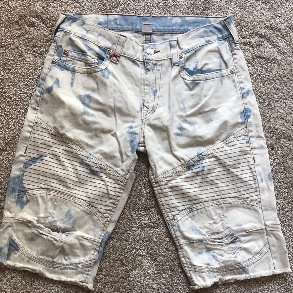 True Religion MOTO Distressed shorts SZ 34